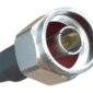 Conector N macho montado en cable coaxial